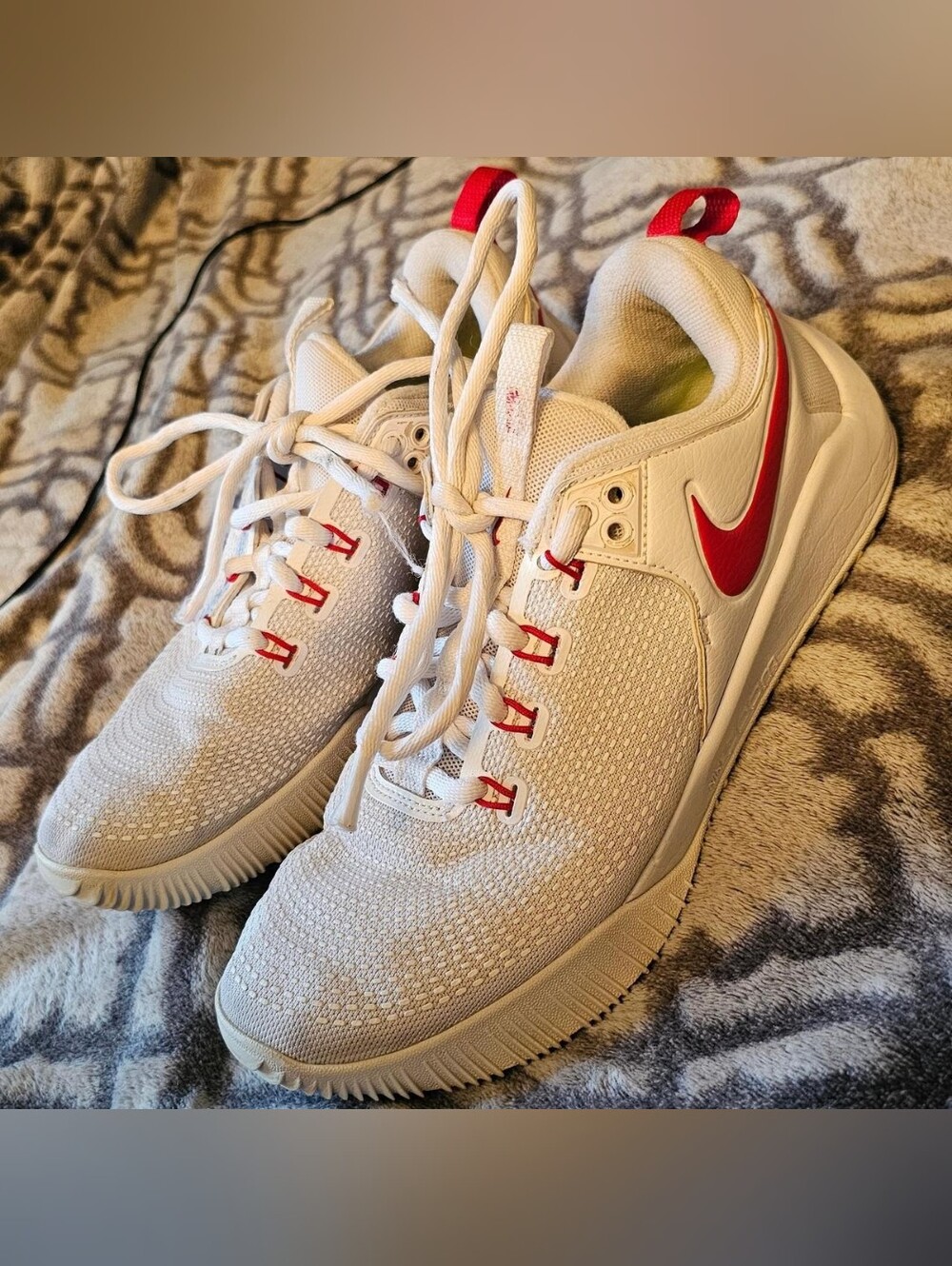 Nike Womens White Indoor Volleyball Shoes with Red Swoosh